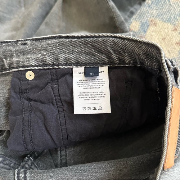 Citizens of Humanity Jolene High Rise Straight Jeans in Secrets 32 - Picture 5 of 5